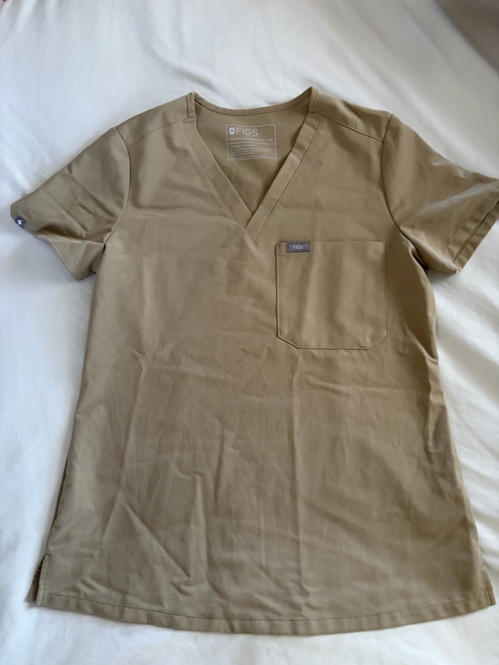 Figs XS Scrub Top - Sandstone